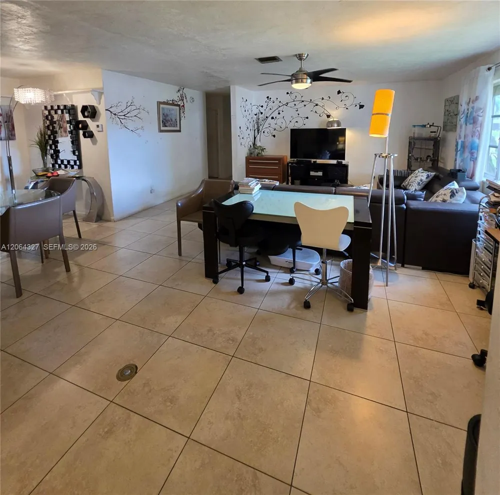 613 SE 46th Ter UNIT A-B Cape Coral, FL 33904