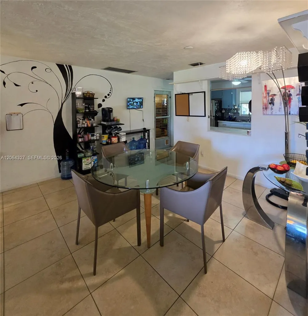 613 SE 46th Ter UNIT A-B Cape Coral, FL 33904