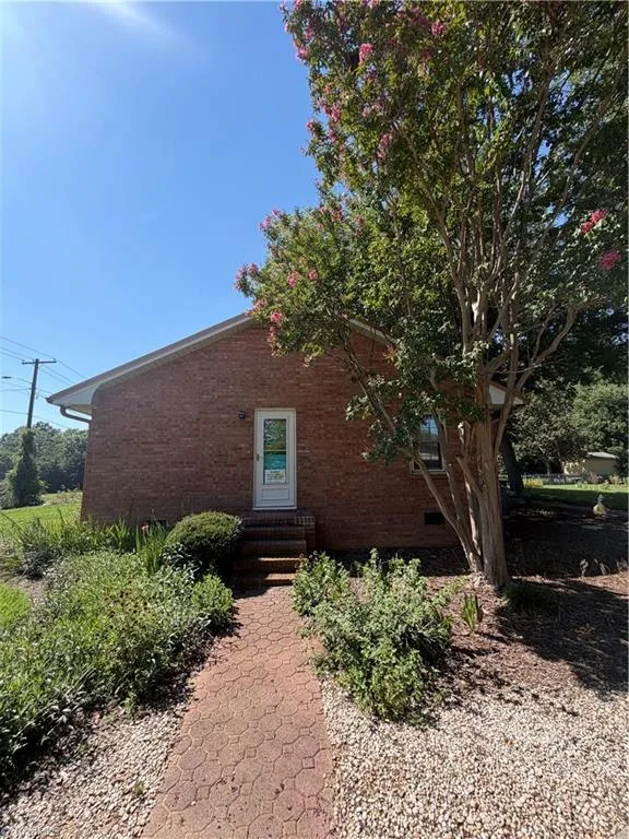 232 5th Street Lexington, NC 27292