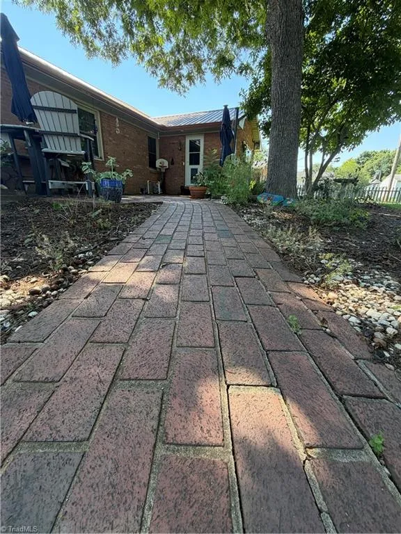 232 5th Street Lexington, NC 27292