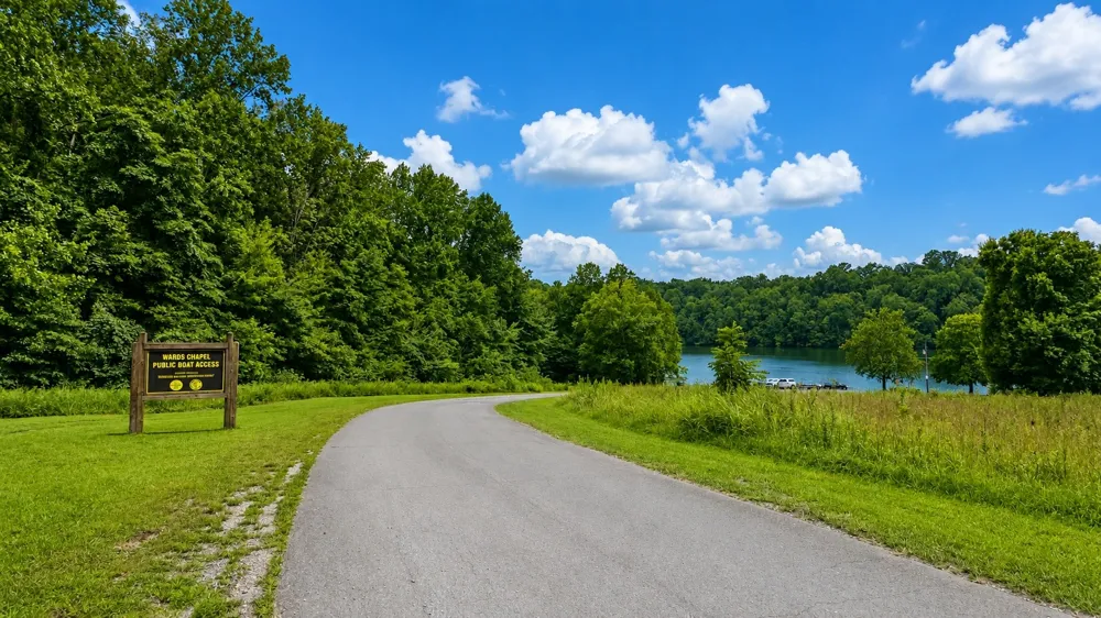330 Fire Lake Dr Manchester, TN 37355