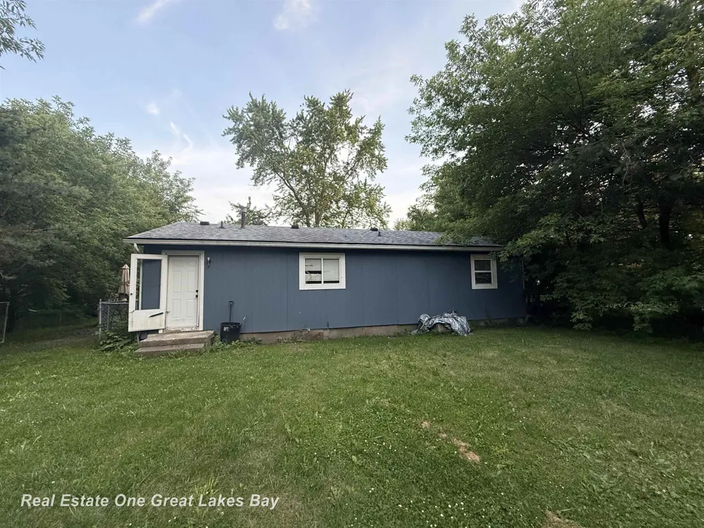 2675 Indiana Avenue Bridgeport Charter Township, MI 48601