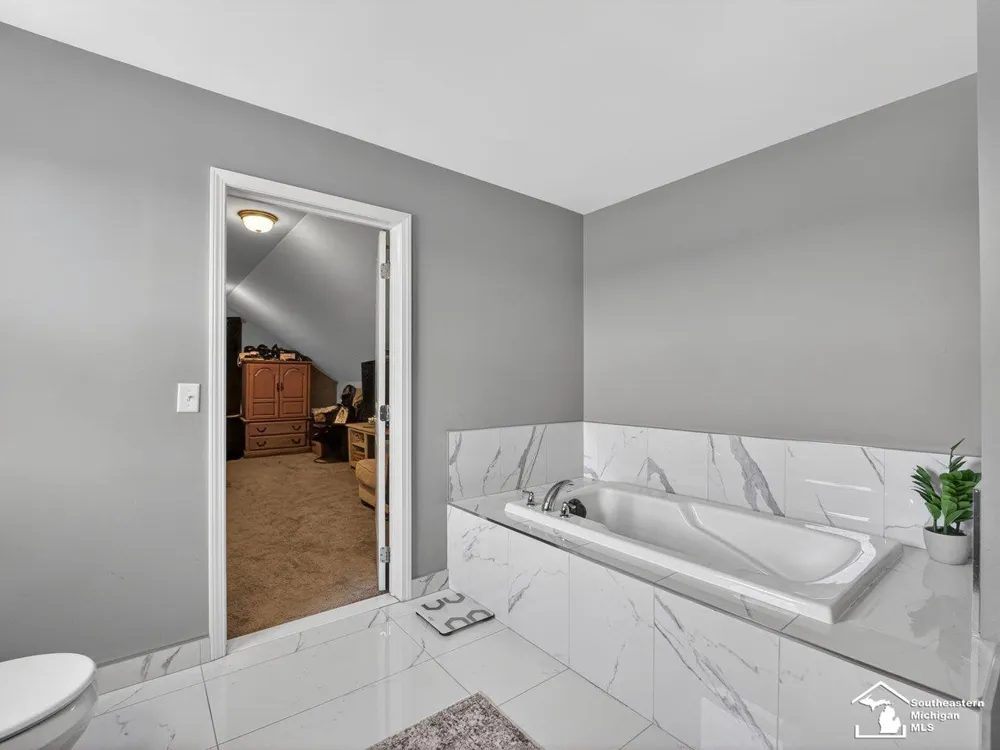5128 Westminster Drive Dundee Township, MI 48131