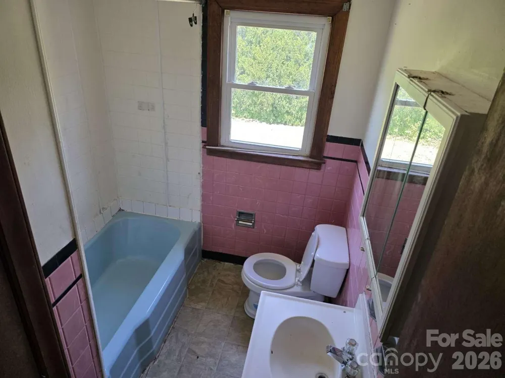 744 Pleasant Hill Road Lenoir, NC 28645