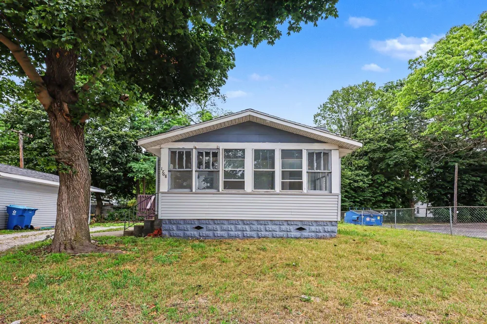 1768 Henry Street Muskegon, MI 49441
