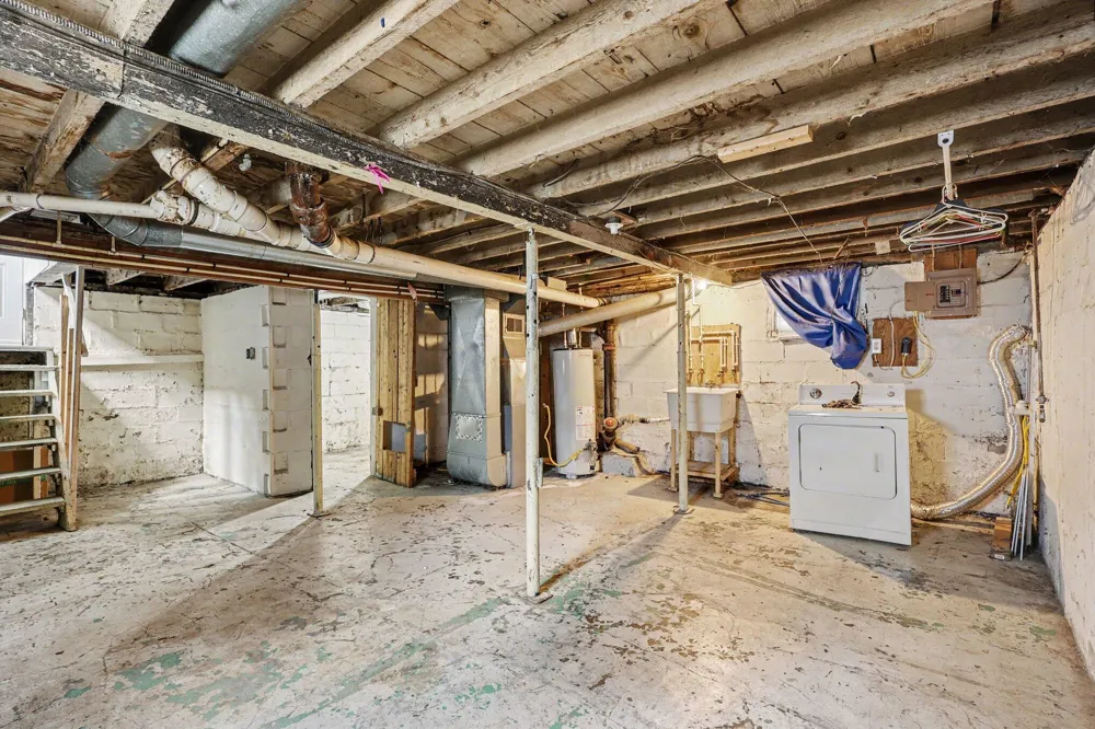 1768 Henry Street Muskegon, MI 49441