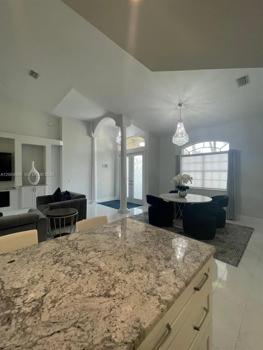 8268 S SOUTHWIND Fort Myers, FL 33908
