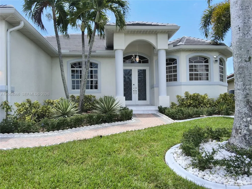 8268 S SOUTHWIND Fort Myers, FL 33908