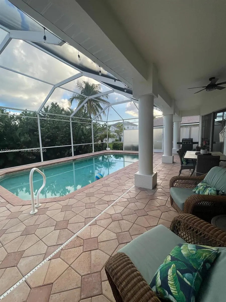 8268 S SOUTHWIND Fort Myers, FL 33908