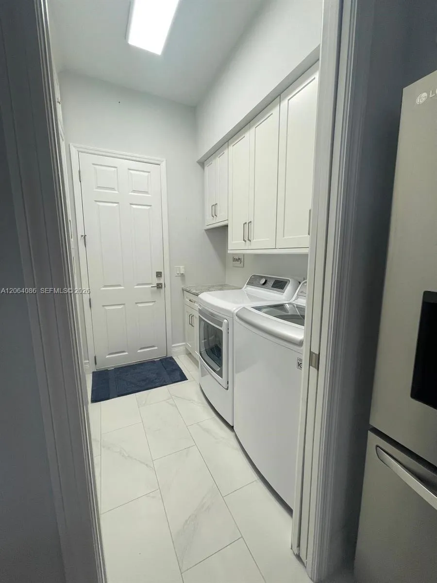 8268 S SOUTHWIND Fort Myers, FL 33908