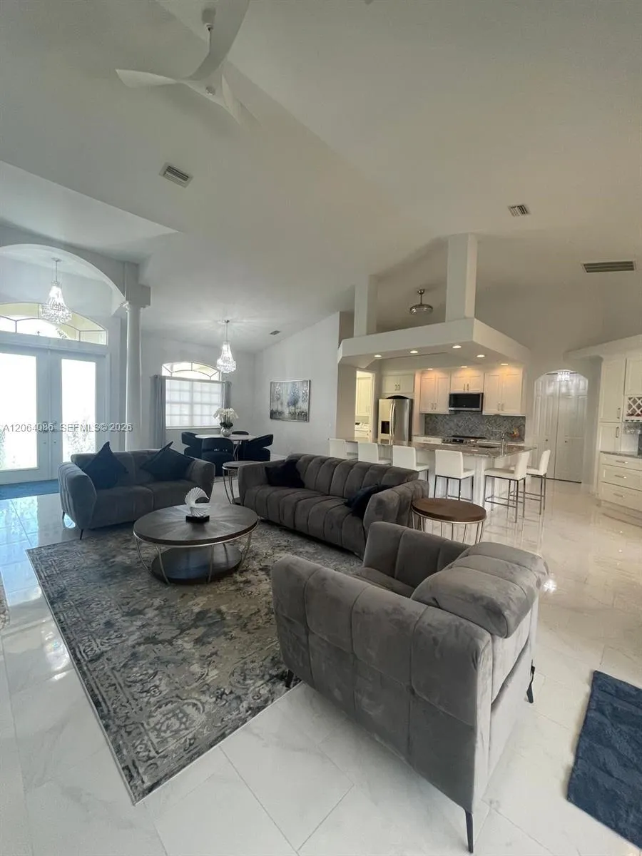 8268 S SOUTHWIND Fort Myers, FL 33908