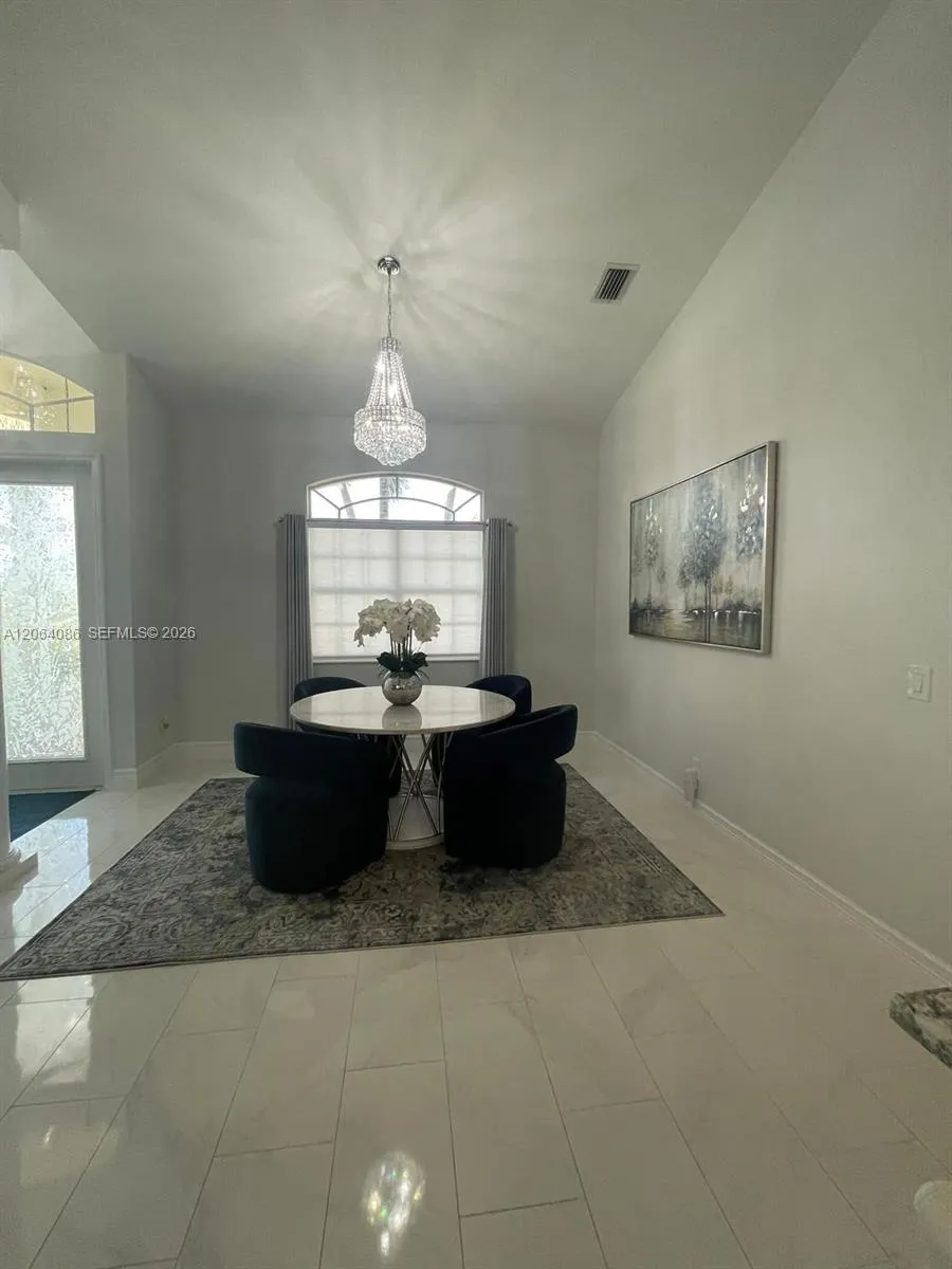 8268 S SOUTHWIND Fort Myers, FL 33908