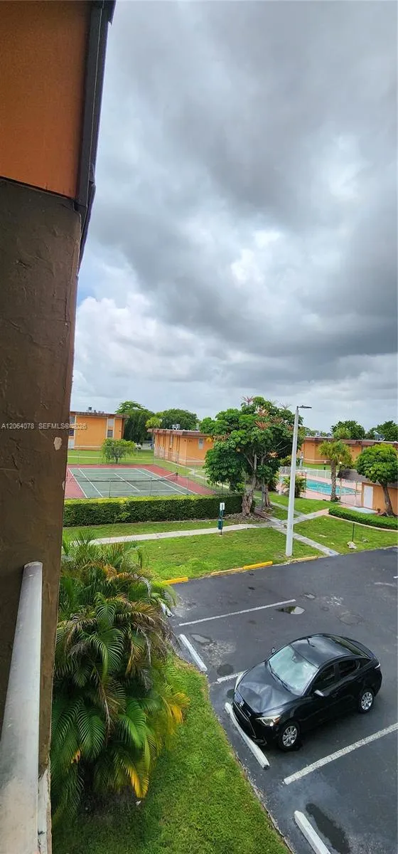9405 SW 76th St #Y32 Miami, FL 33173
