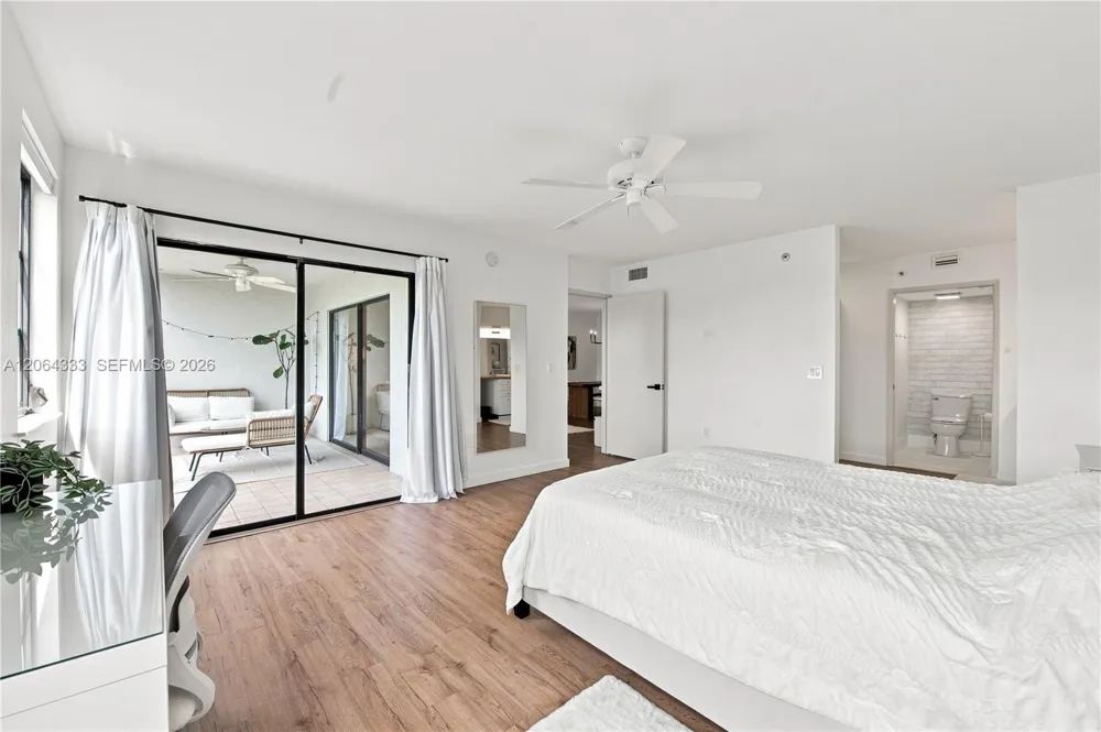 2240 Cypress Bend Dr #505 Pompano Beach, FL 33069