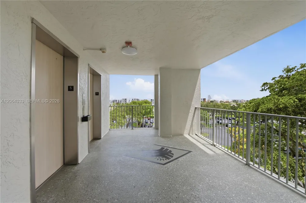 2240 Cypress Bend Dr #505 Pompano Beach, FL 33069