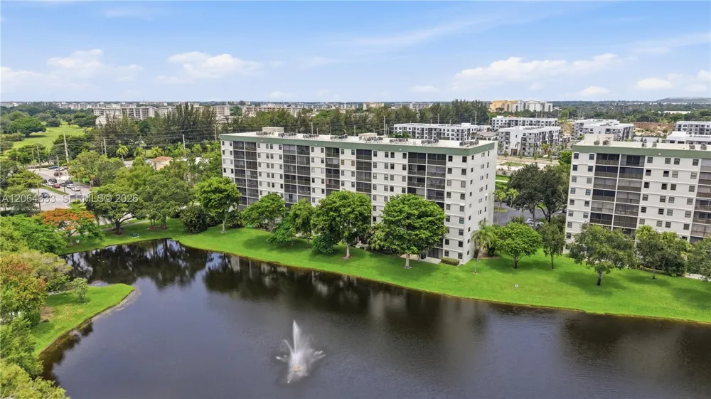 2240 Cypress Bend Dr #505 Pompano Beach, FL 33069