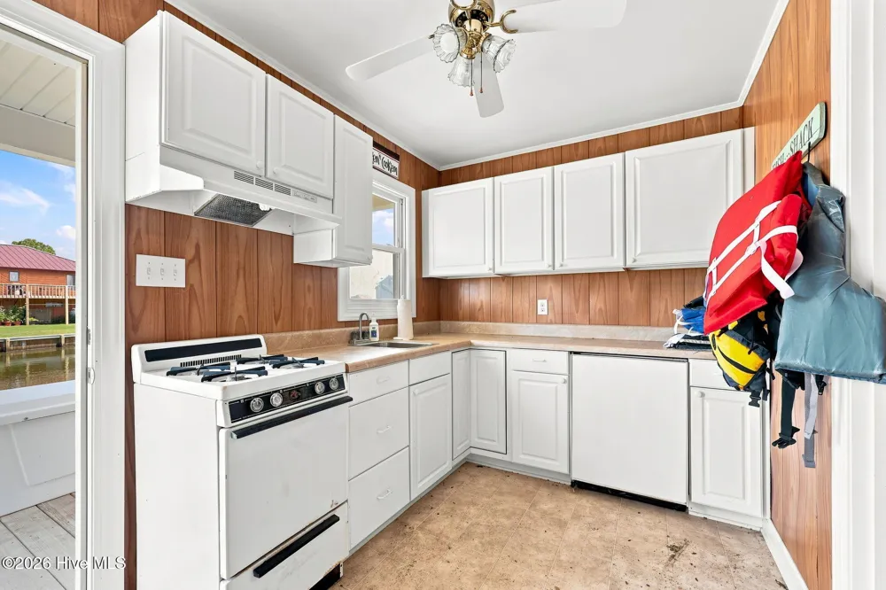 115 Jennifer Drive Harkers Island, NC 28531