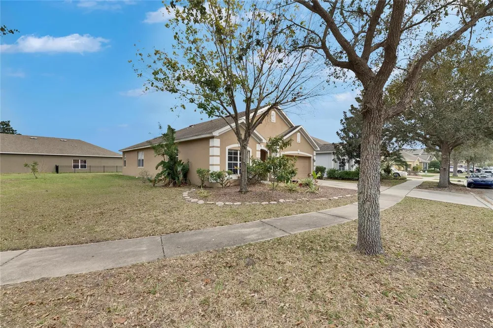 10328 CELTIC ASH DRIVE Ruskin, FL 33573