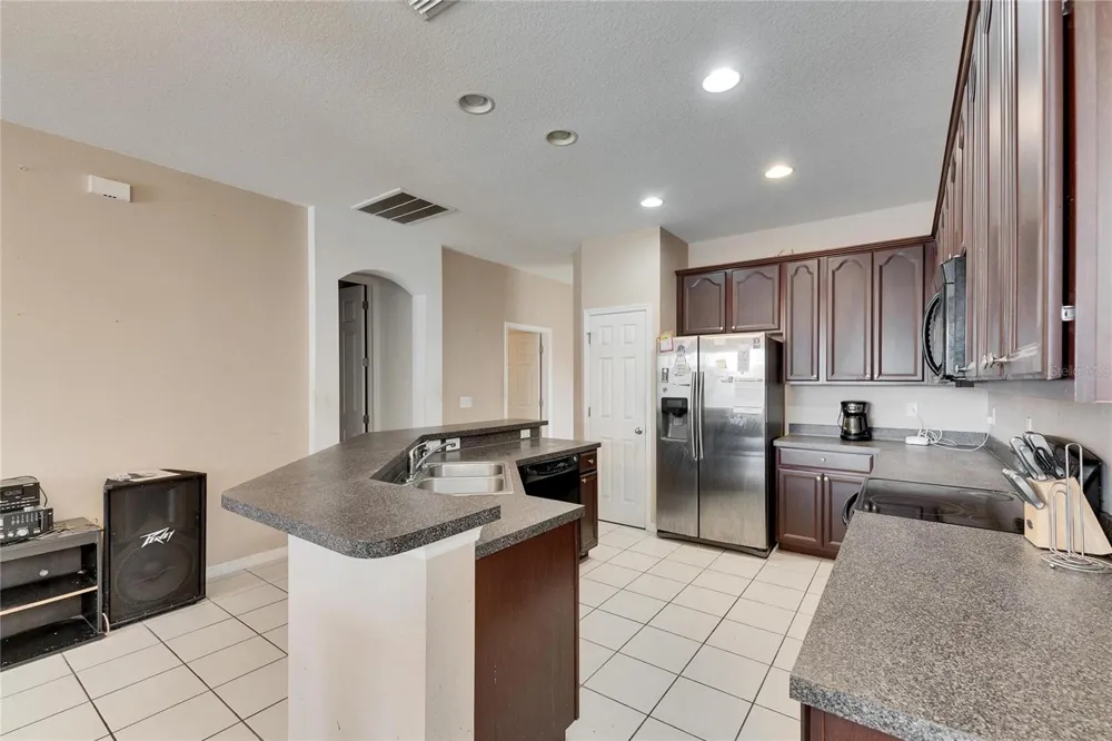 10328 CELTIC ASH DRIVE Ruskin, FL 33573