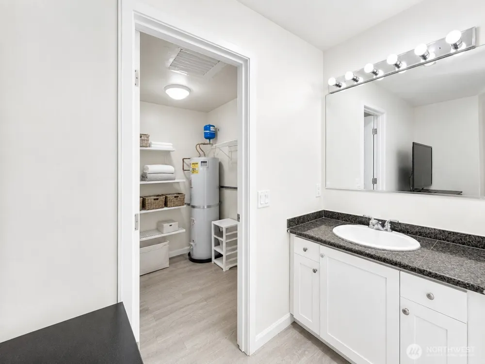 1645 288th Street #207 Federal Way, WA 98003