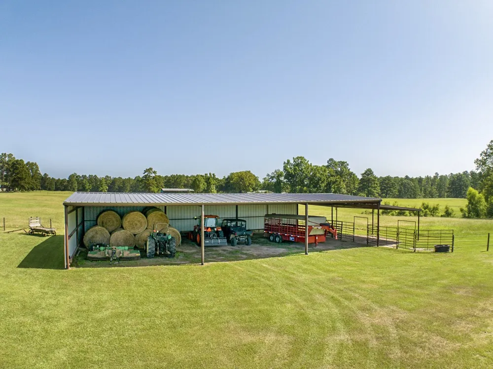 224 James King Road Zavalla, TX 75980