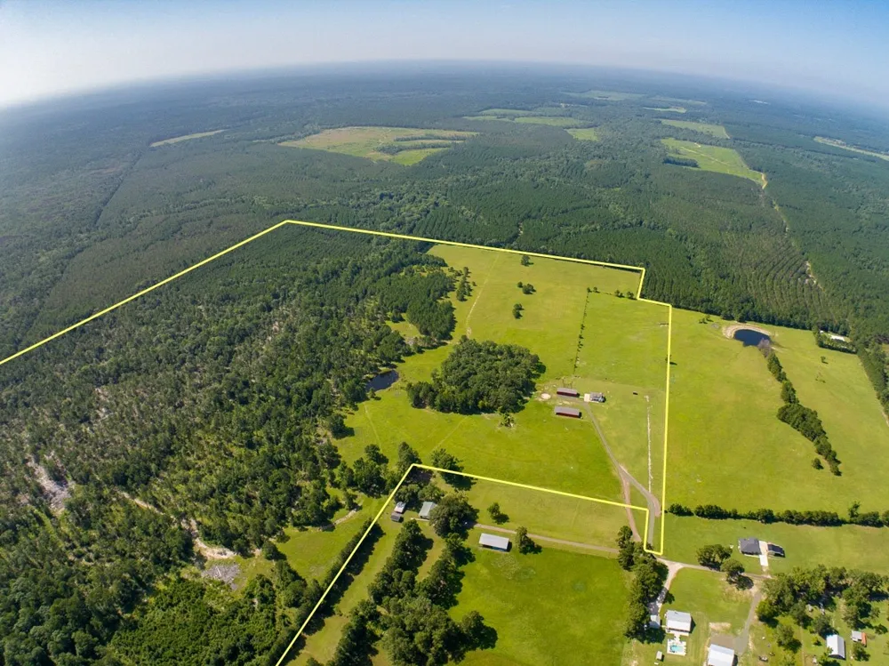 224 James King Road Zavalla, TX 75980