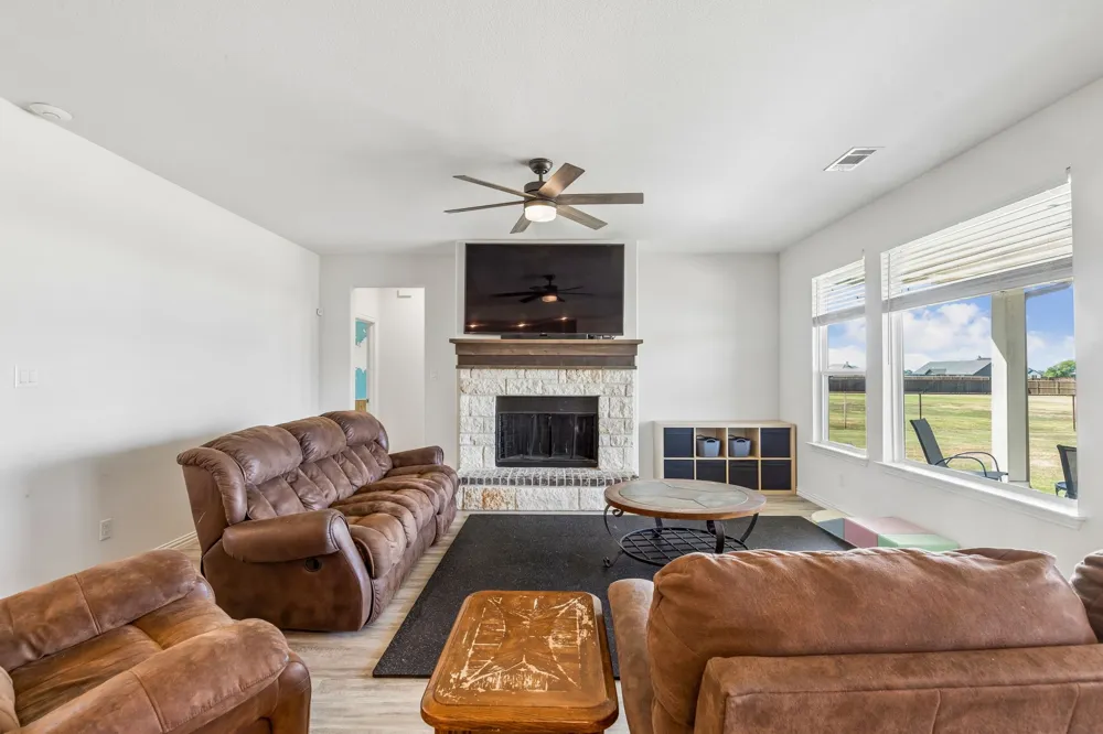 8382 Abner Road Oak Ridge, TX 75161