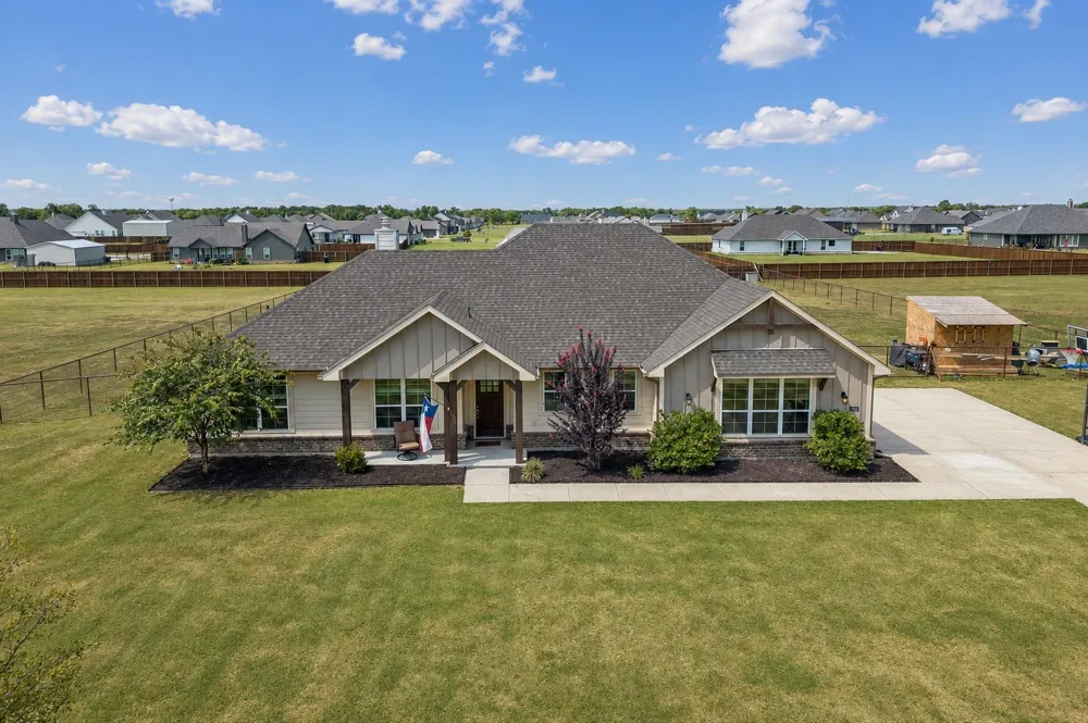8382 Abner Road Oak Ridge, TX 75161