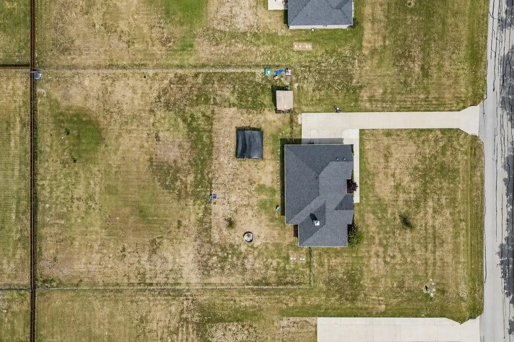 8382 Abner Road Oak Ridge, TX 75161