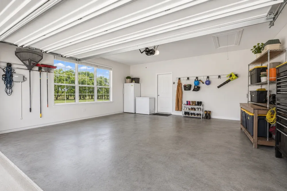 8382 Abner Road Oak Ridge, TX 75161