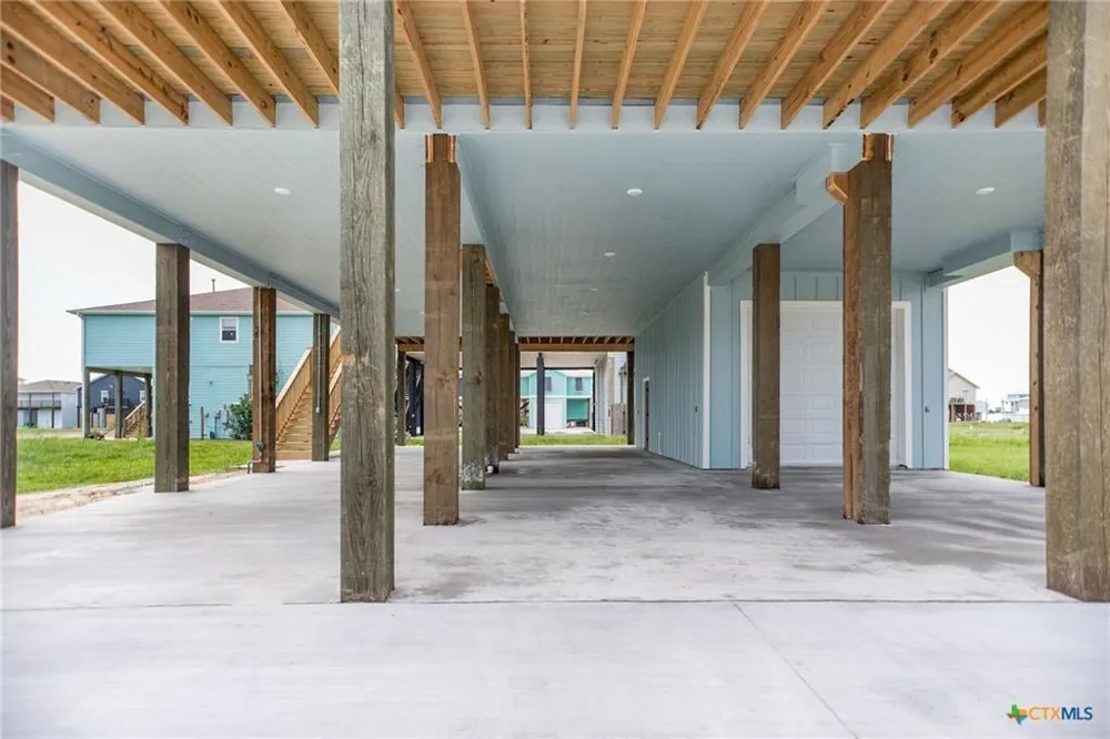 74 Whooping Crane Street Port O Connor, TX 77982