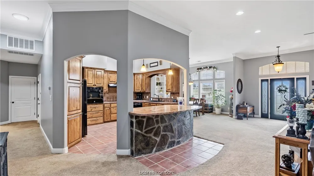 135 Apache Drive Franklin, TX 77856