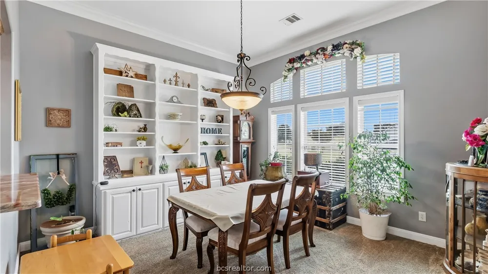 135 Apache Drive Franklin, TX 77856