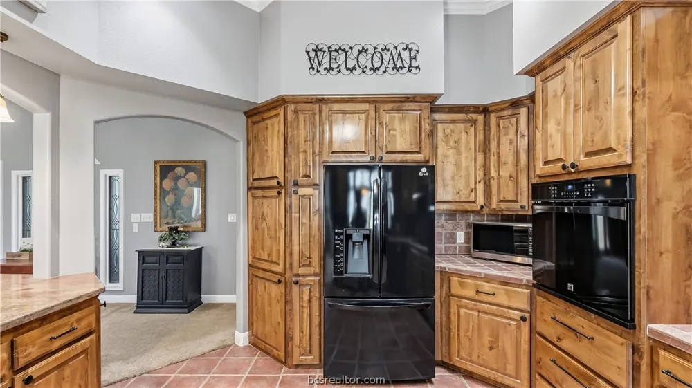 135 Apache Drive Franklin, TX 77856