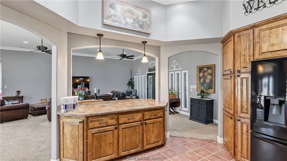 135 Apache Drive Franklin, TX 77856