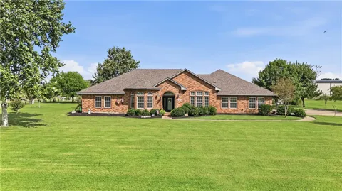 135 Apache Drive