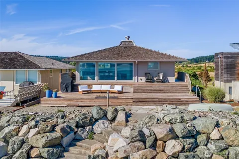 2556 Sunlight Beach Road
