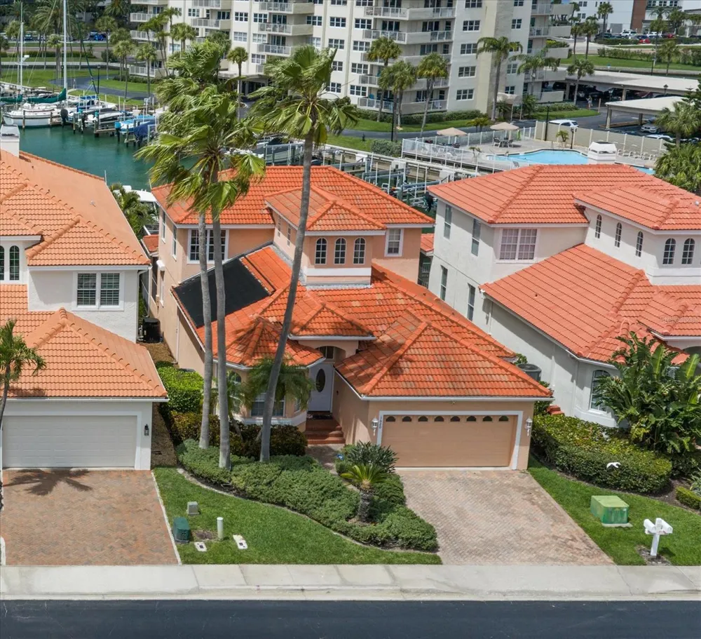 1620 SAND KEY ESTATES COURT Clearwater Beach, FL 33767