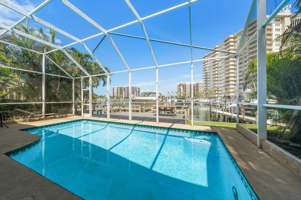 1620 SAND KEY ESTATES COURT Clearwater Beach, FL 33767