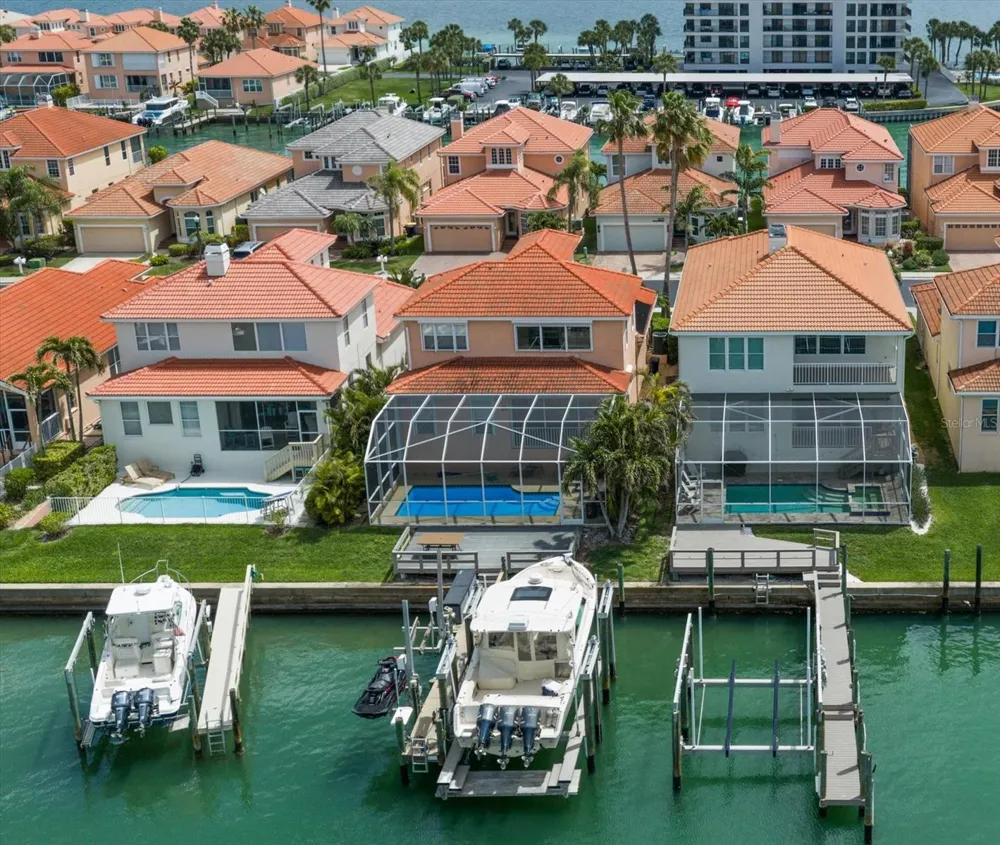 1620 SAND KEY ESTATES COURT Clearwater Beach, FL 33767