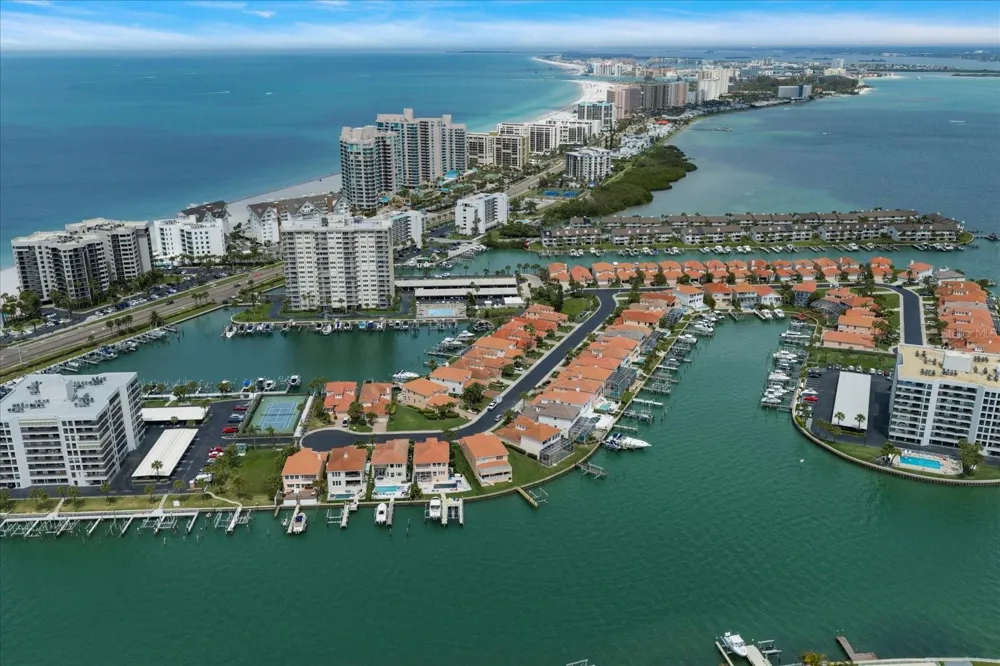 1620 SAND KEY ESTATES COURT Clearwater Beach, FL 33767