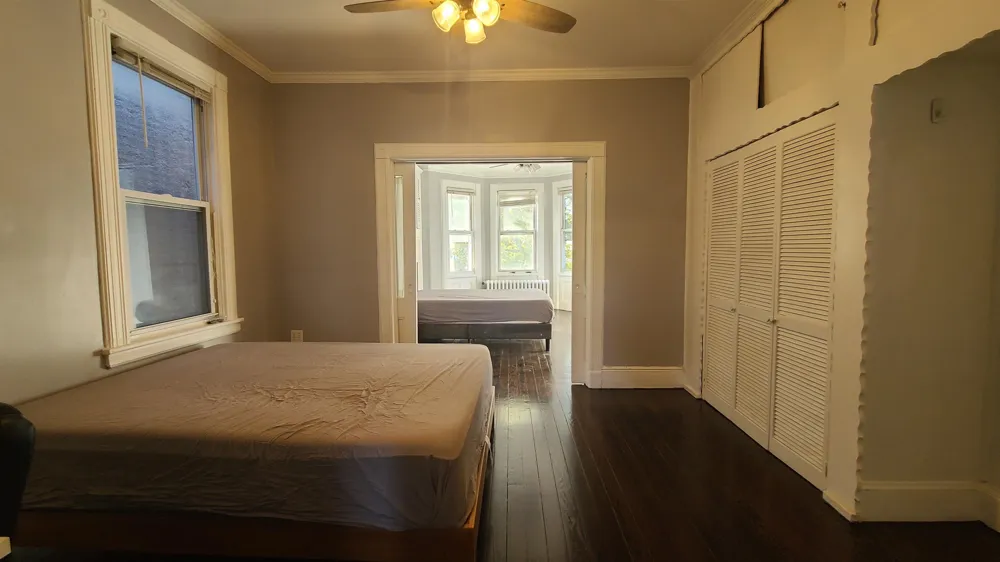 476 GREGORY AVE Weehawken, NJ 07086