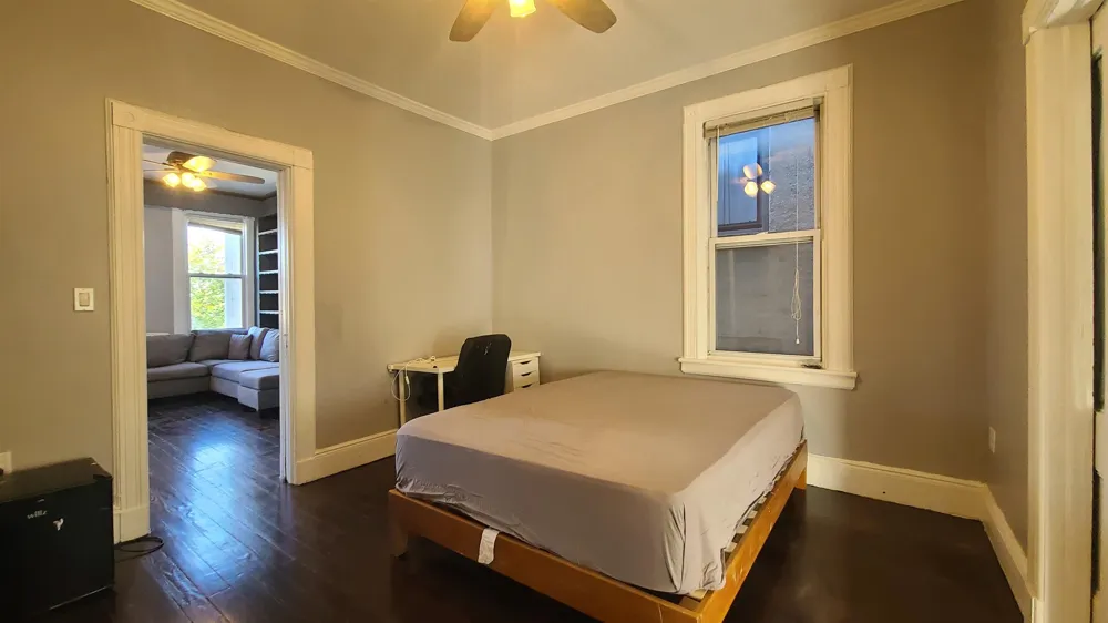 476 GREGORY AVE Weehawken, NJ 07086