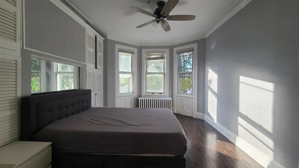 476 GREGORY AVE Weehawken, NJ 07086