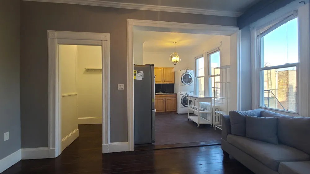476 GREGORY AVE Weehawken, NJ 07086