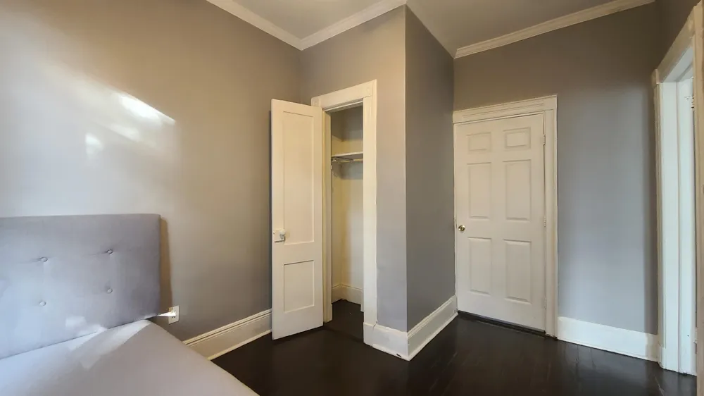 476 GREGORY AVE Weehawken, NJ 07086
