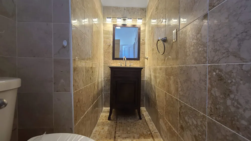 476 GREGORY AVE Weehawken, NJ 07086