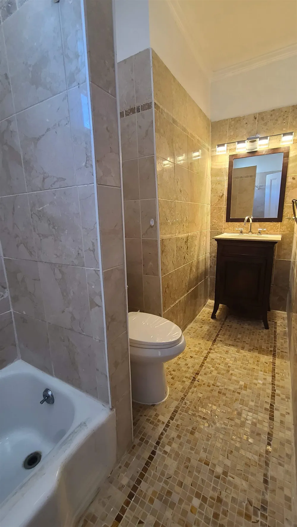 476 GREGORY AVE Weehawken, NJ 07086