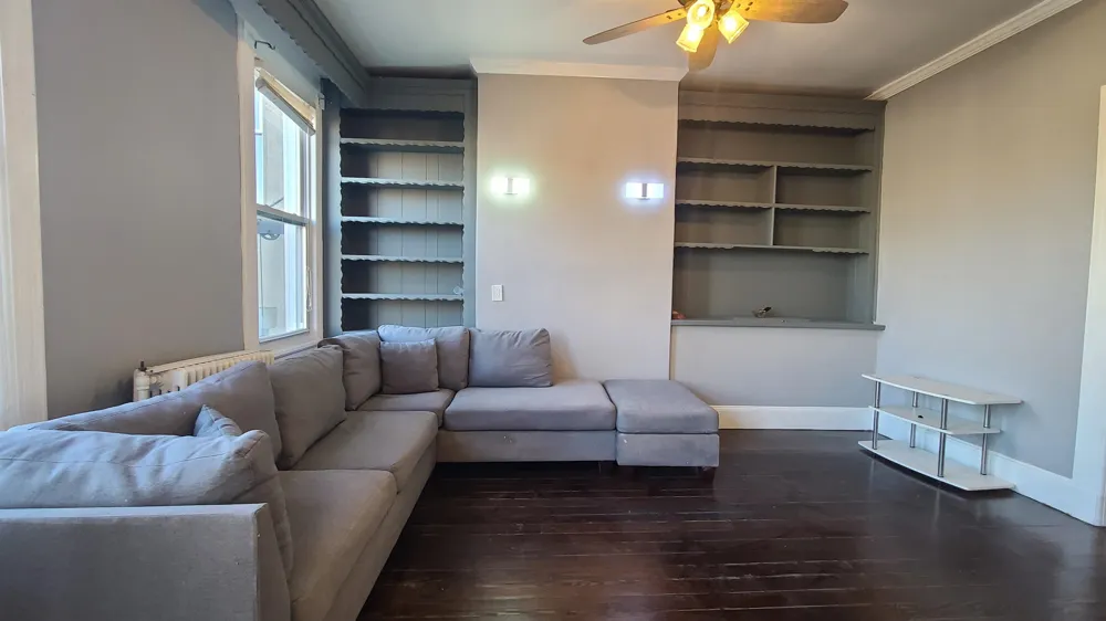 476 GREGORY AVE Weehawken, NJ 07086