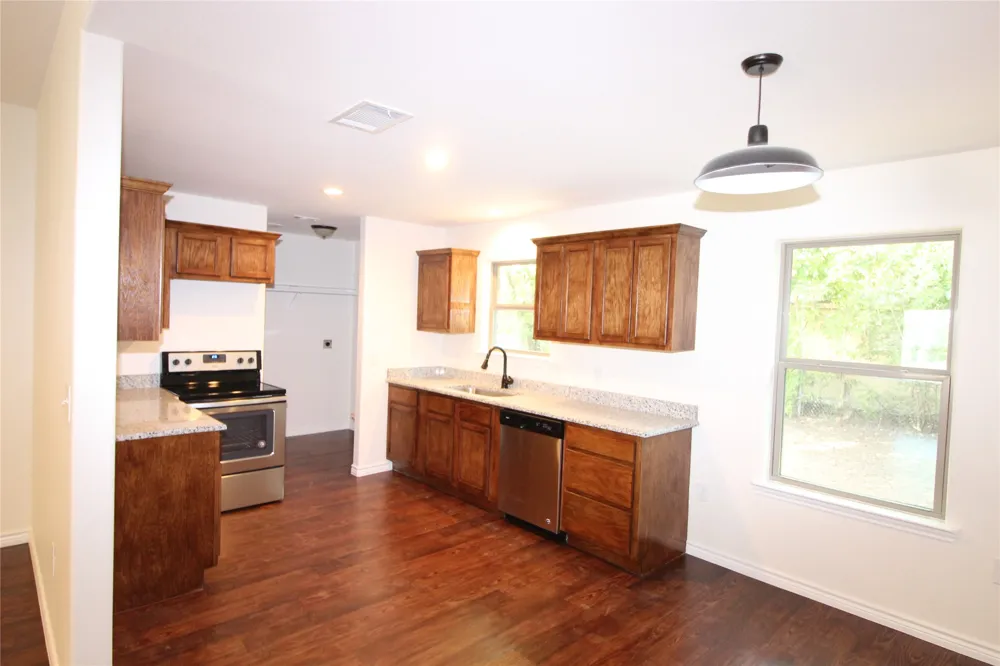 104 Boston Street Whitesboro, TX 76273